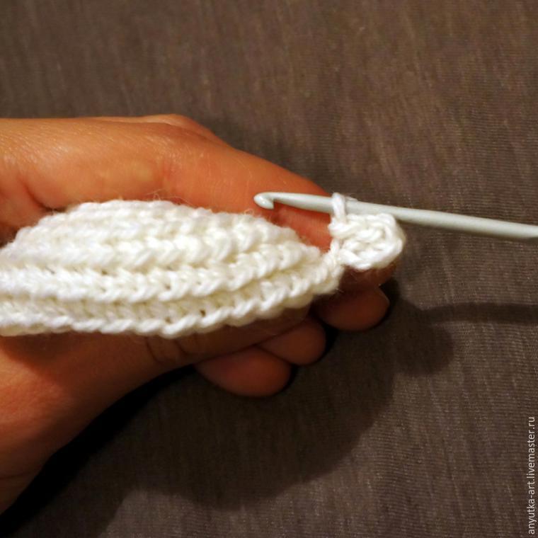 tutorial teiera con pecoralla distesa sul prato a uncinetto crochet (12)