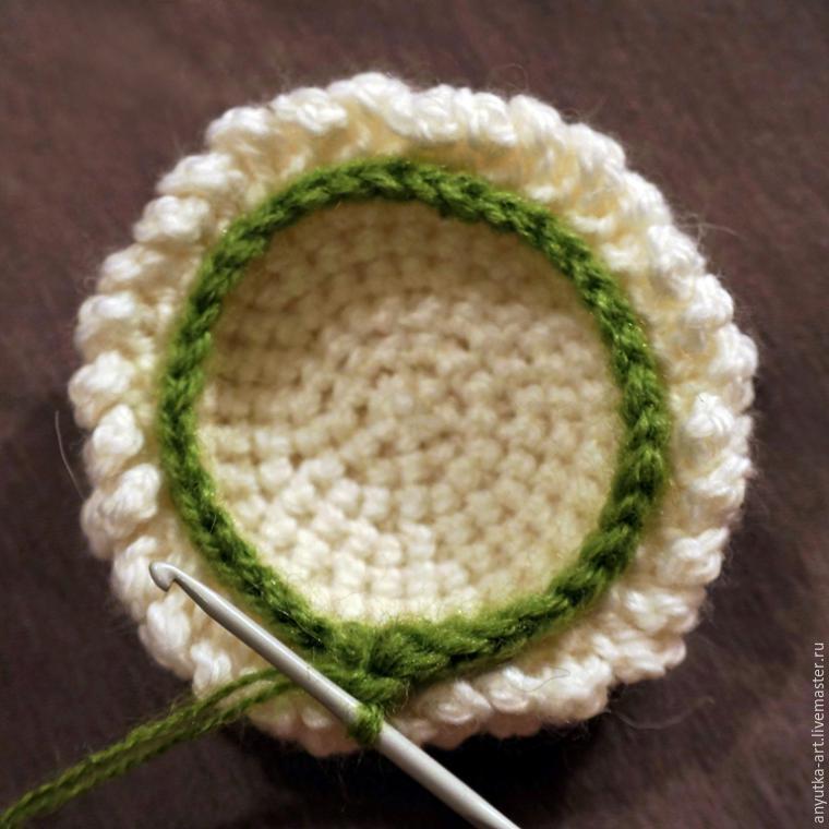 tutorial teiera con pecoralla distesa sul prato a uncinetto crochet (5)